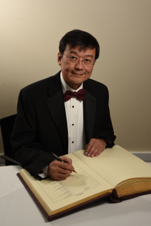 Professor Ron Hui named a Fellow by the UK Academy of Engineering